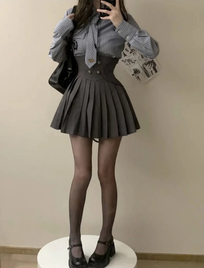 Academia: Short Suit & Pleated Skirt Set